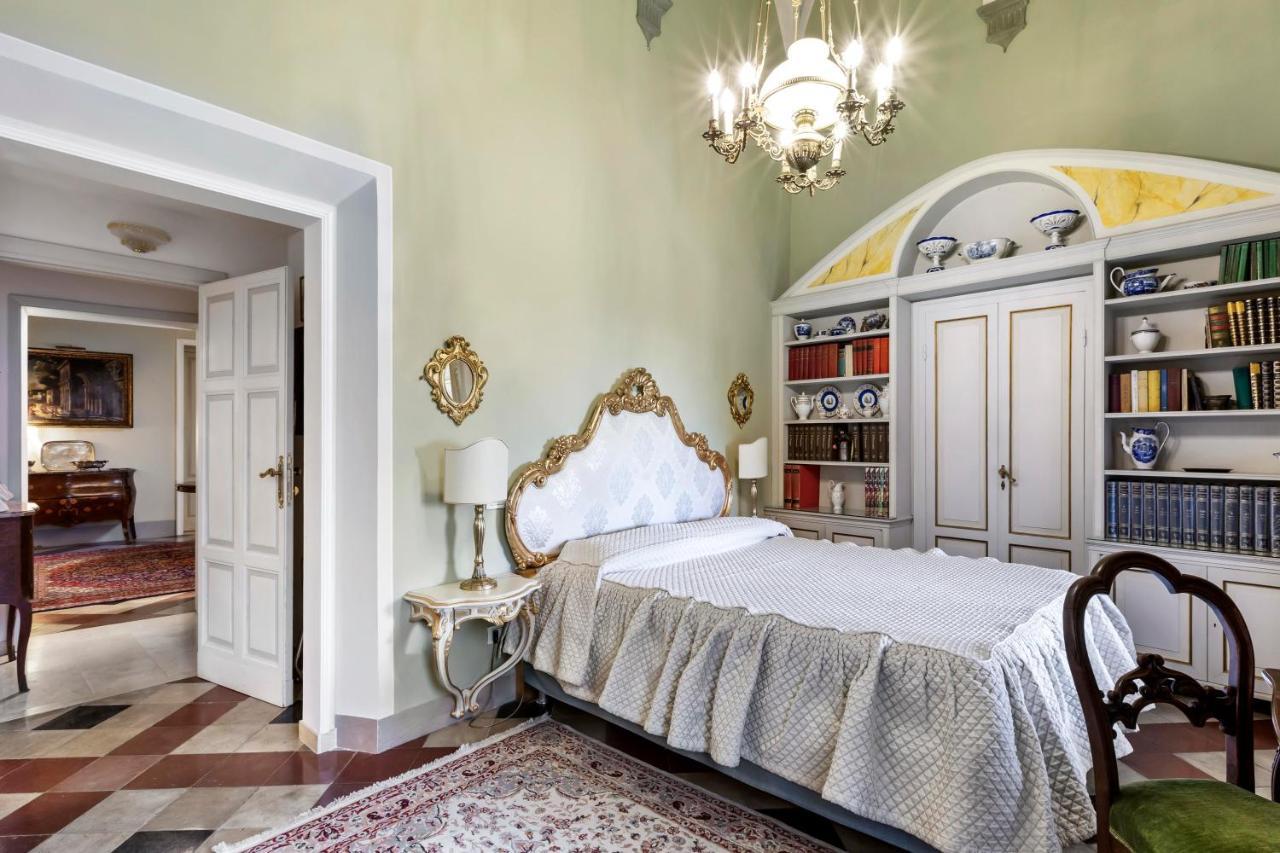 Bed and Breakfast Residenza D'Epoca Palazzo Borghesi Сиена Экстерьер фото