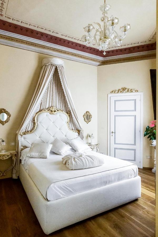 Bed and Breakfast Residenza D'Epoca Palazzo Borghesi Сиена Номер фото